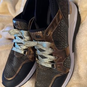 LIKE NEW!! Michael Kors glitter platform sneakers!!!